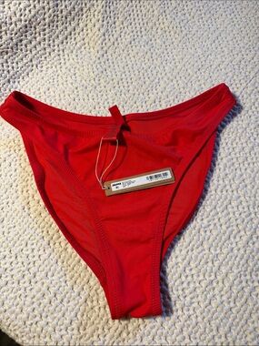 Skims swim